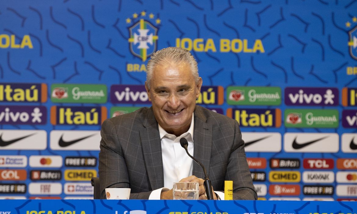 Tite convoca nesta segunda-feira (7) os 26 jogadores que vão representar o Brasil na Copa do Mundo
