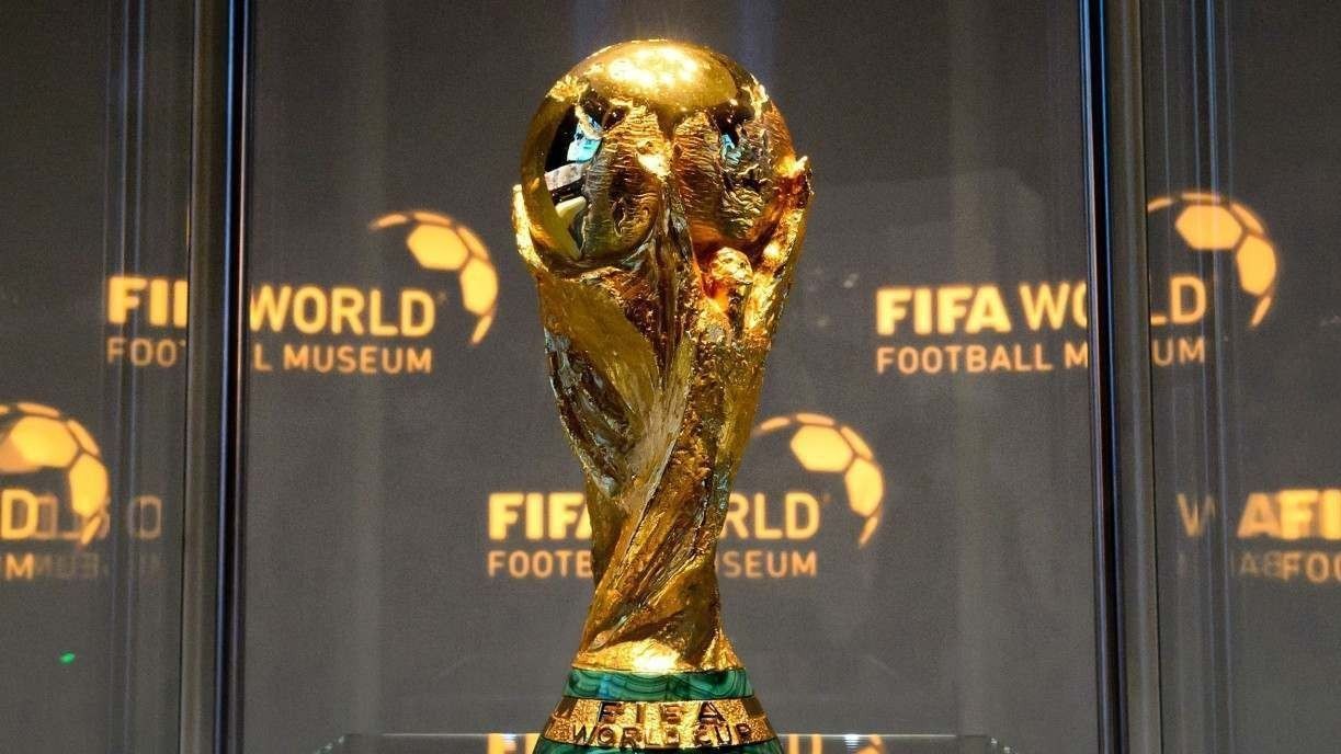 Em tour da Fifa, taça da Copa do Mundo chega ao Brasil nesta sexta-feira (21)