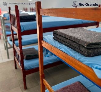 Abrigo Institucional da Adra Rio Grande recebe doação de 50 colchões