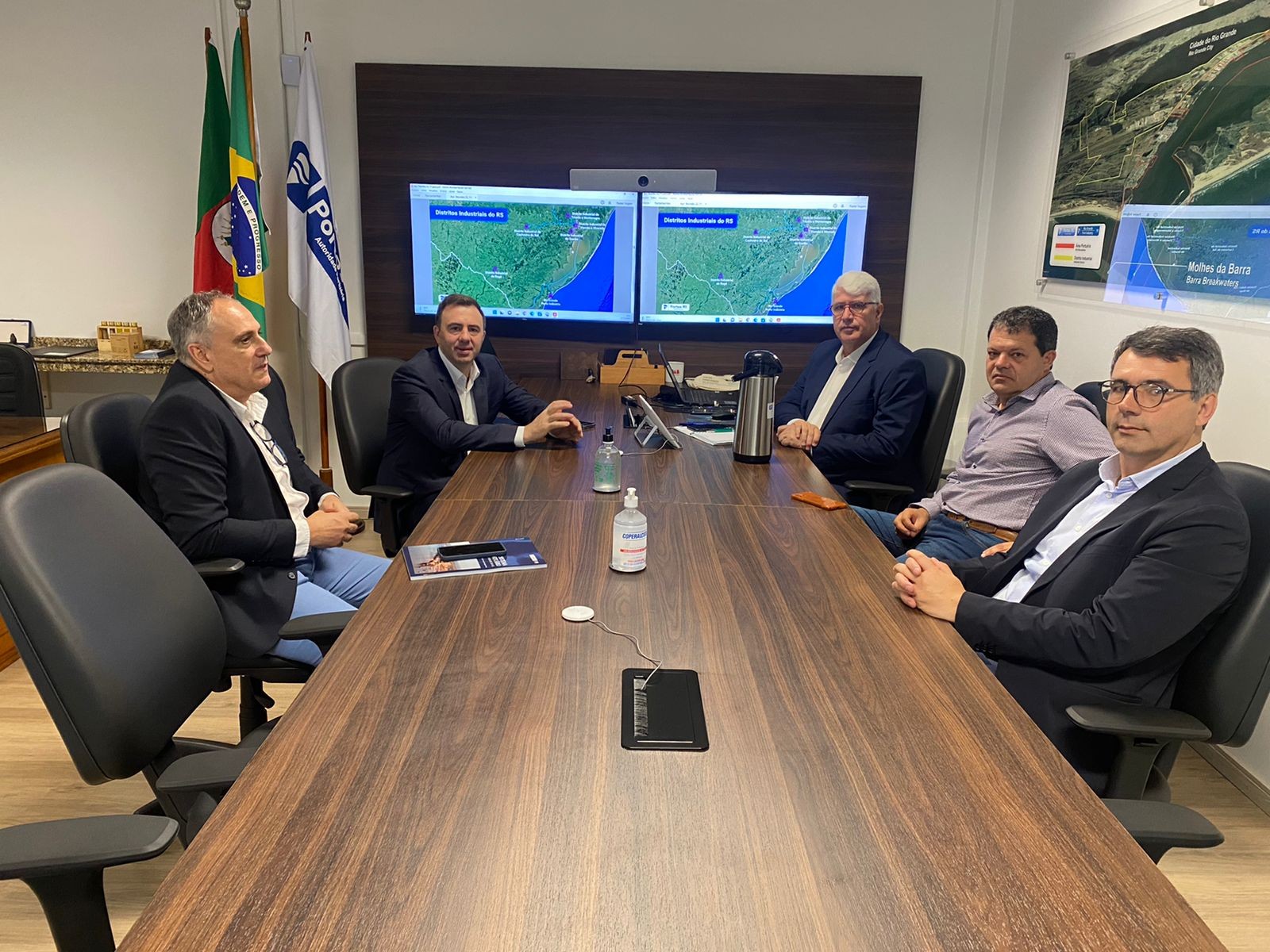 Presidente do Grupo BSBios realiza visita a Portos RS