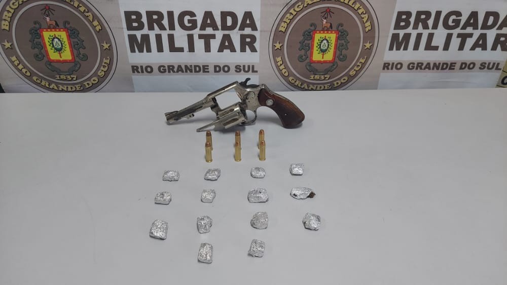 Homem é preso por tráfico no bairro Profilurb II, em Rio Grande