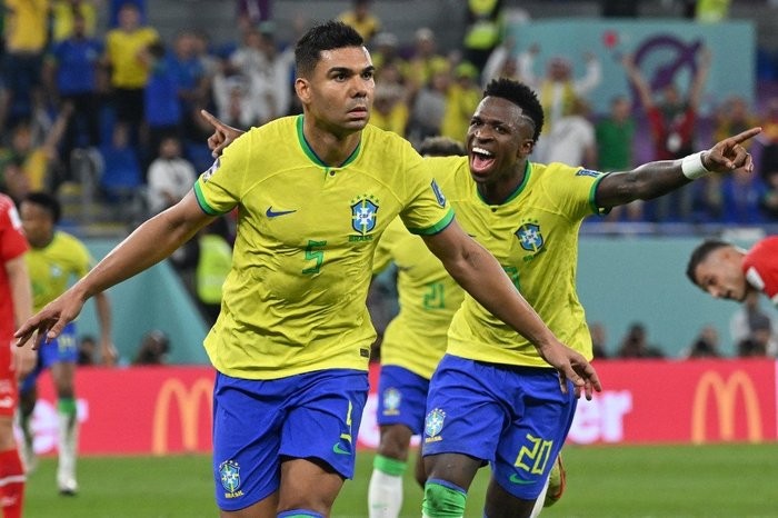 Brasil vence Suíça e garante vaga nas oitavas por antecipação