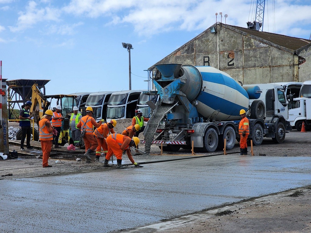 Tem início a concretagem dos acessos às balanças do Porto do Rio Grande