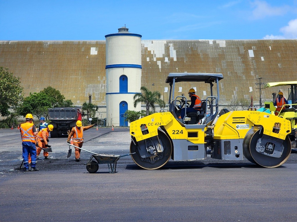 Obras de pavimentação das vias internas do Porto do Rio Grande seguem ocorrendo