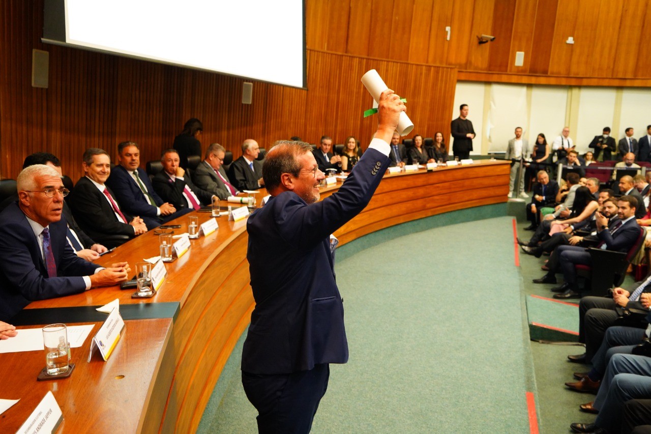Em Porto Alegre, Alexandre Lindenmeyer (PT) recebe diploma como Deputado Federal 