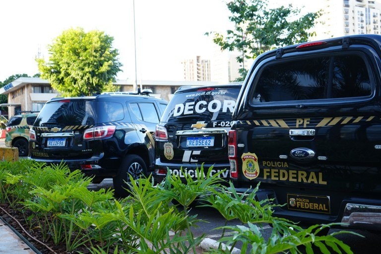 Polícia Federal realiza operação contra participantes de atos de vandalismo em Brasília