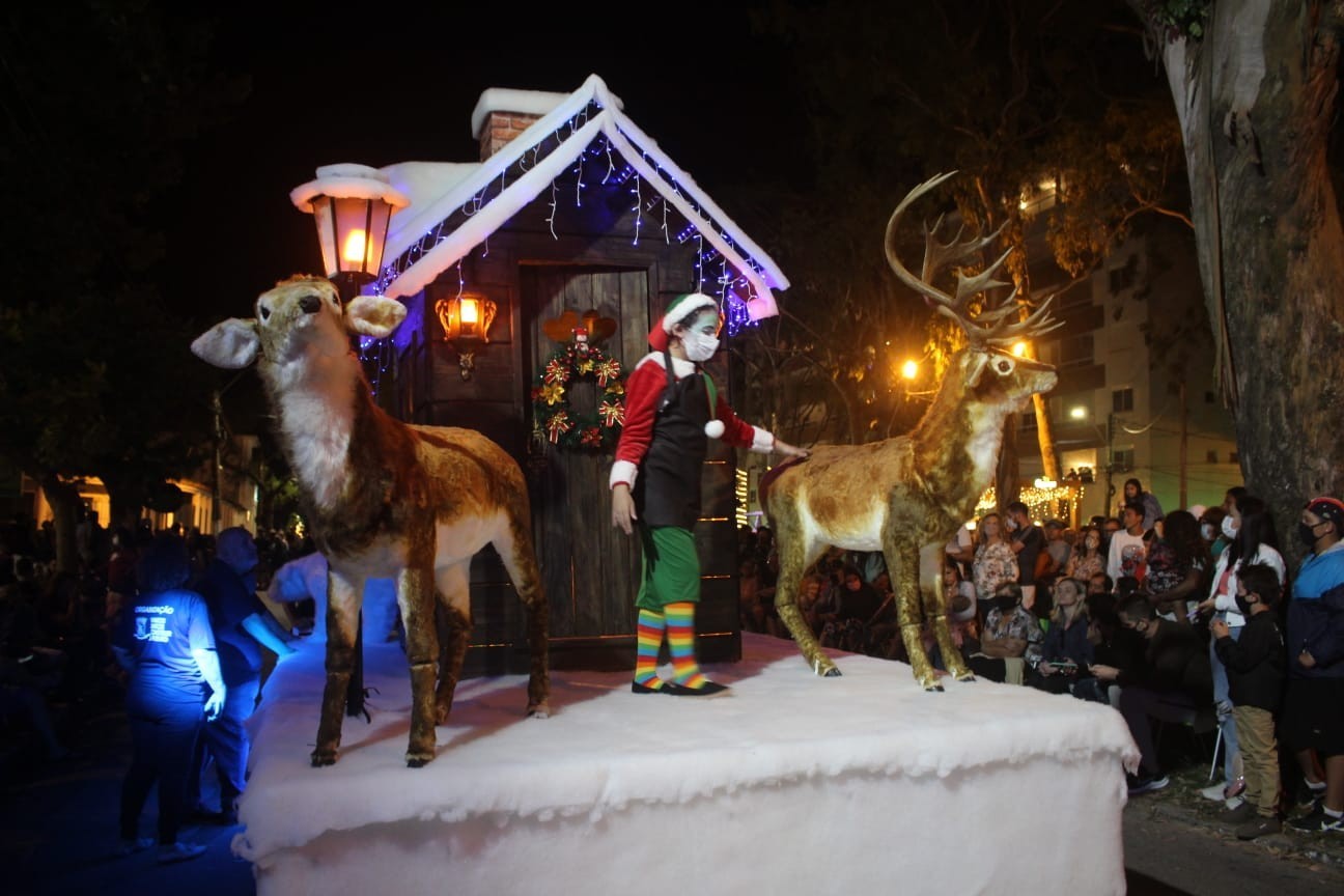 1º desfile do Ondas de Natal 2022 acontece nesta quarta-feira (14) no Balneário Cassino