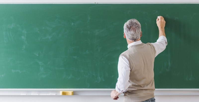 Piso salarial dos professores terá quase 15% de reajuste, afirma Ministro da Educação