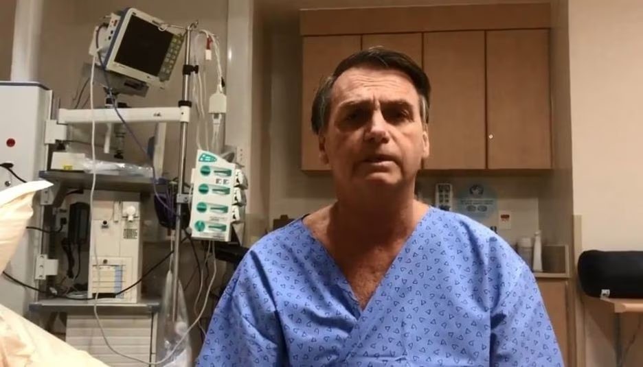 Bolsonaro passará por nova cirurgia no intestino quando voltar ao Brasil, diz médico