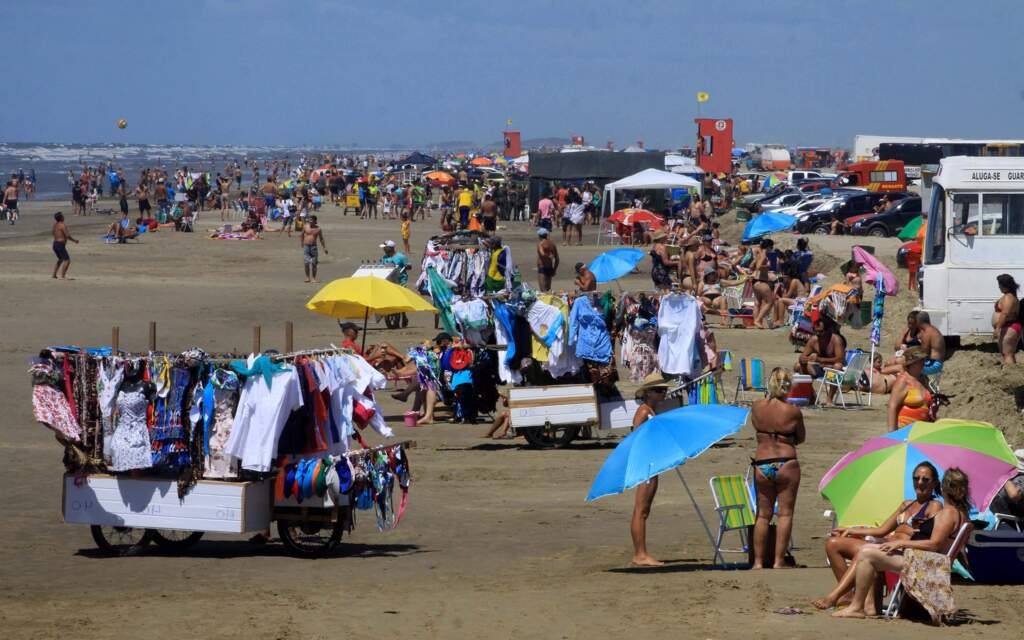 Prefeitura abre inscrições do comércio ambulante para os eventos da temporada de verão no Cassino