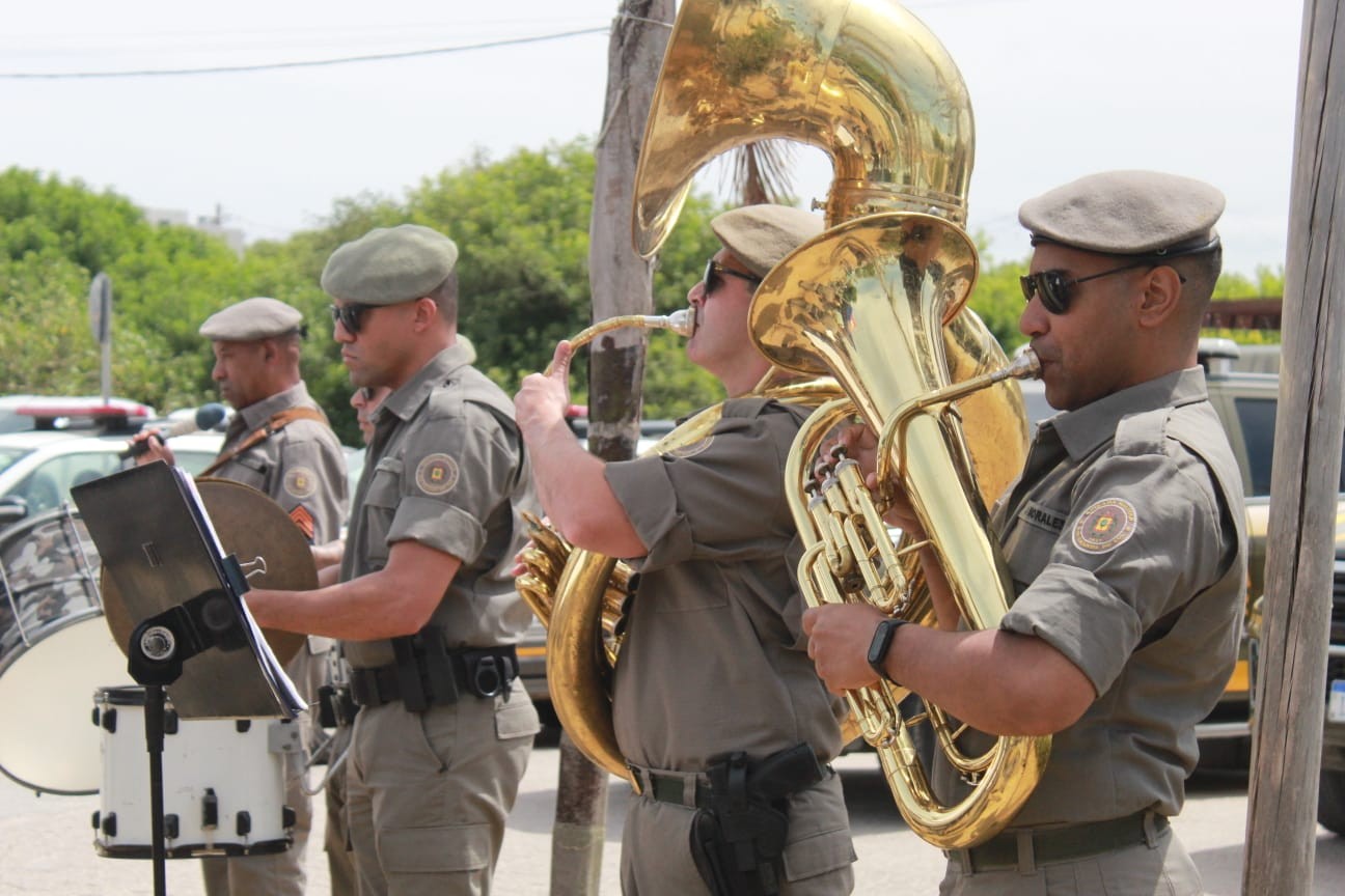  Banda da Brigada Militar realiza apresentação no final da tarde desta quinta-feira (5) no Cassino 