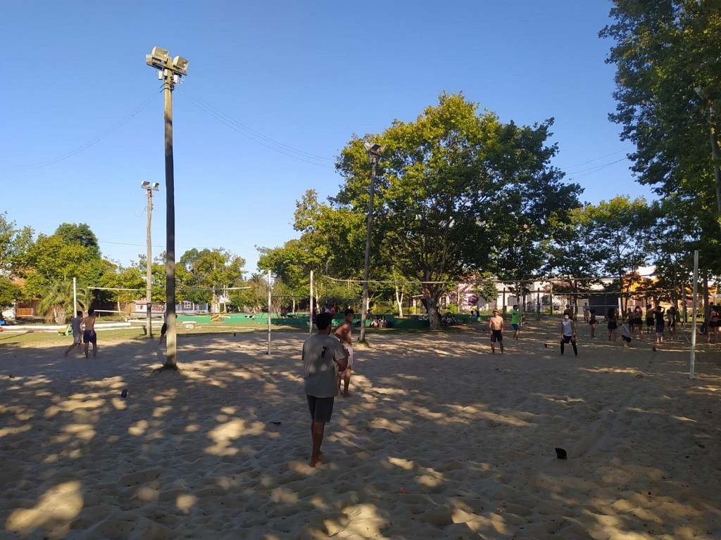 Torneio de vôlei de praia é atração desta semana no Balneário Cassino