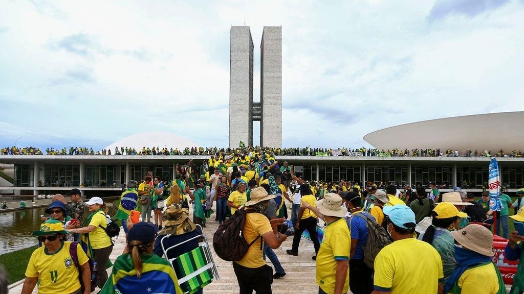 93% dos brasileiros condenam os atos extremistas em Brasília, aponta pesquisa Datafolha