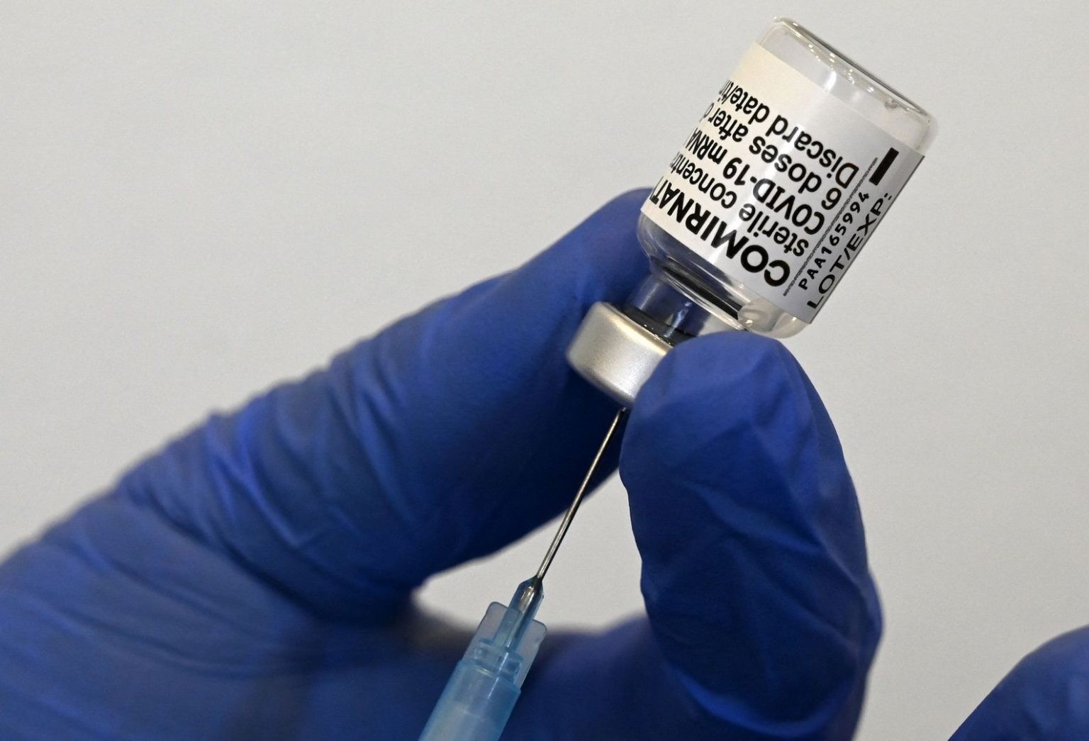 Anvisa amplia prazo de validade de vacinas da Pfizer contra o coronavírus