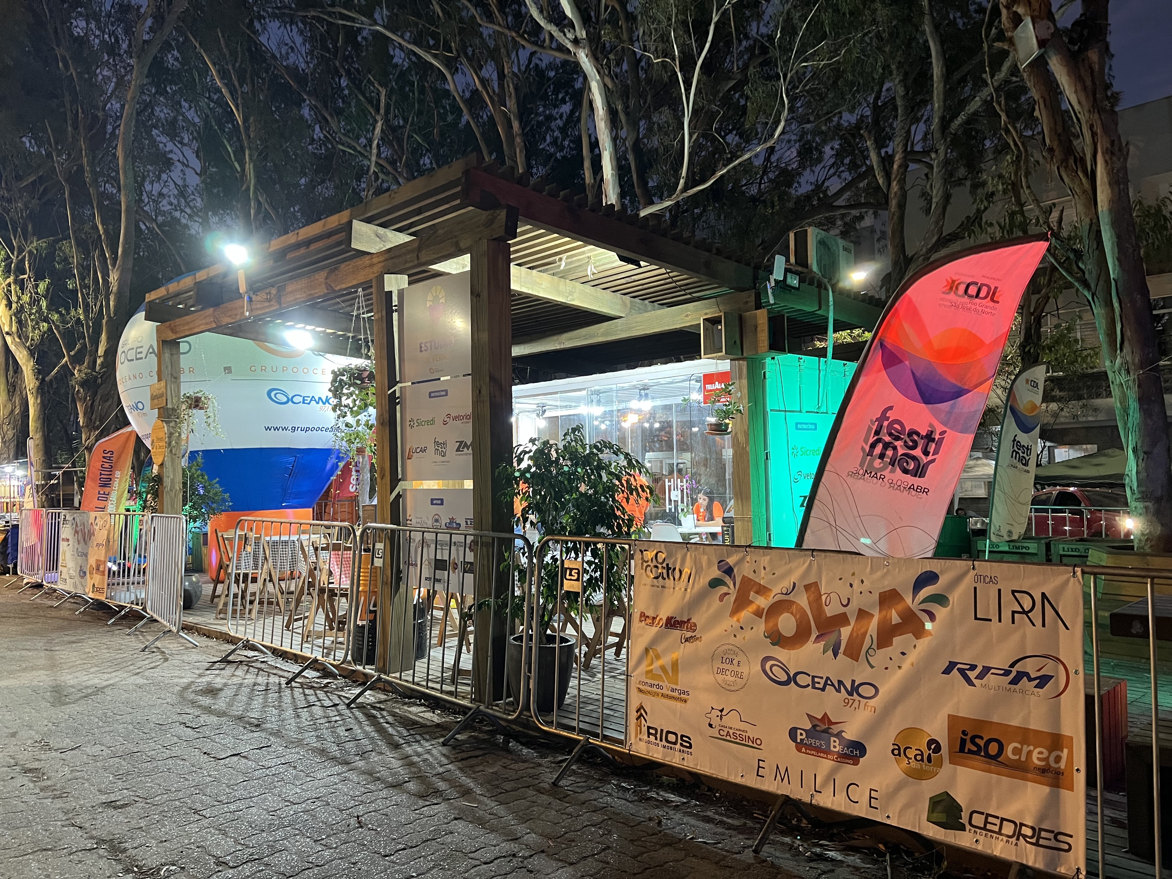 Veja a programação do Carnaval do Cassino neste domingo (19)