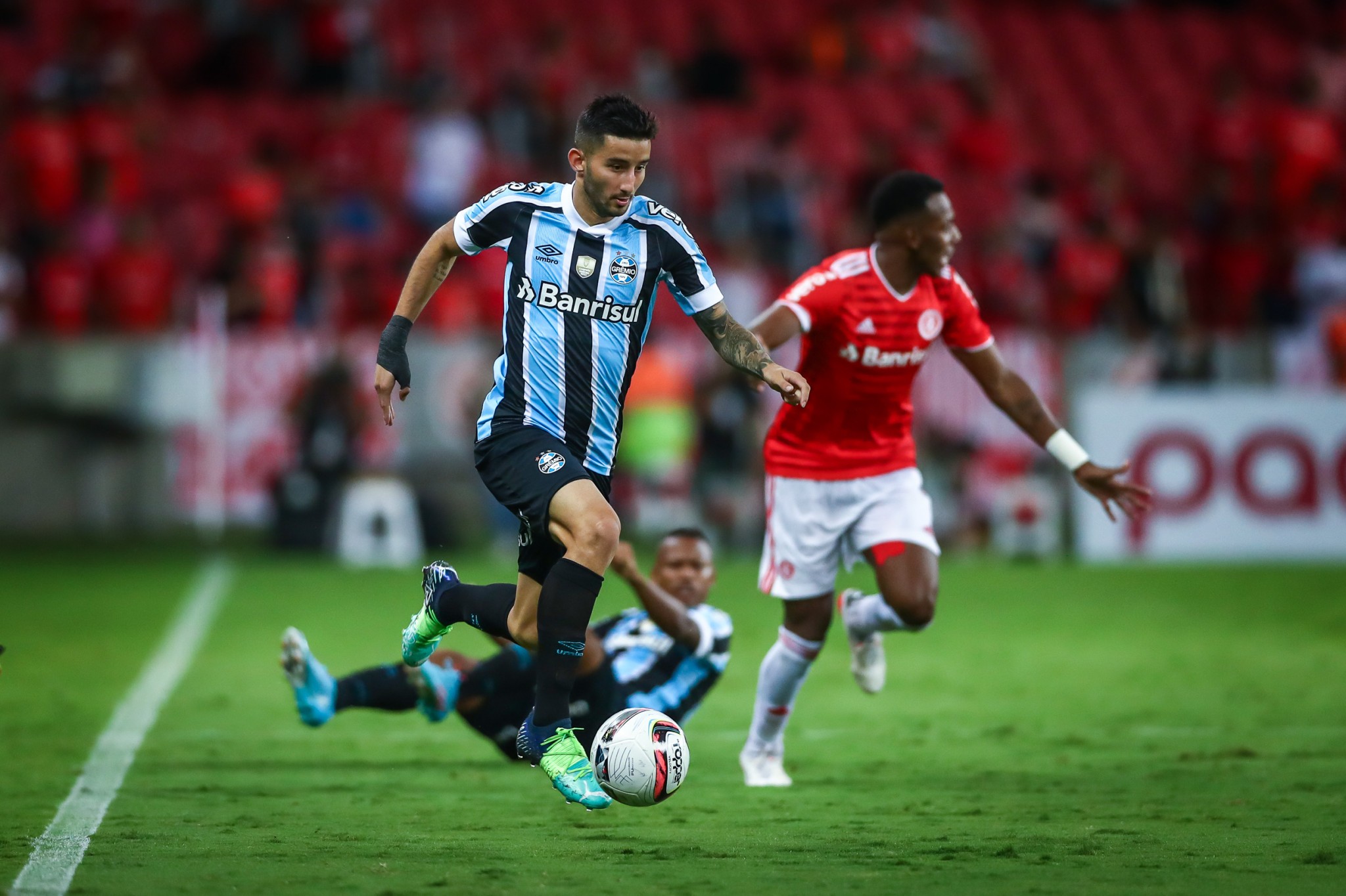 Grêmio e Internacional voltam a se enfrentar após quase um ano