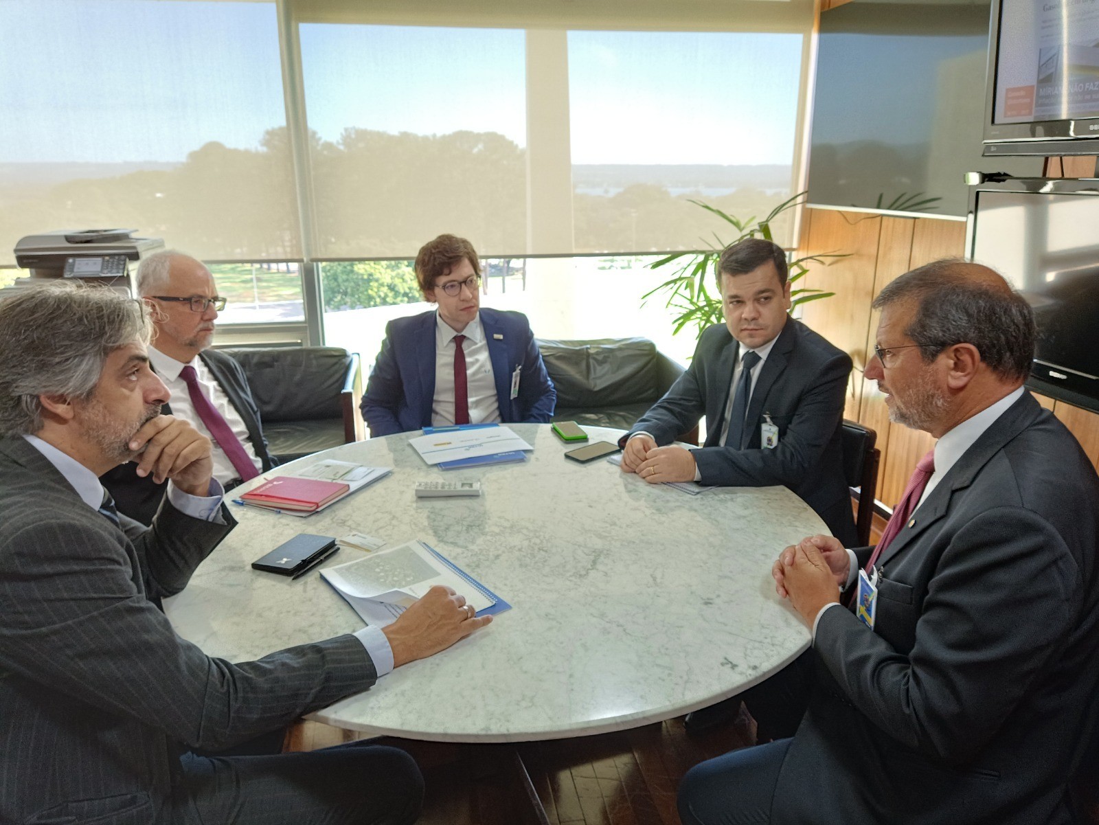 Alexandre Lindenmeyer (PT) comemora medida provisória que beneficia a Refinaria Riograndense