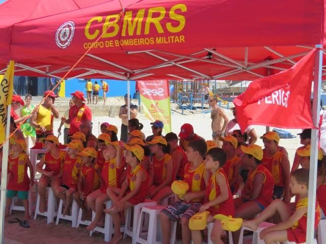 Último dia do projeto Guarda-Vidas Mirim ocorre neste sábado (4) na Praia do Cassino