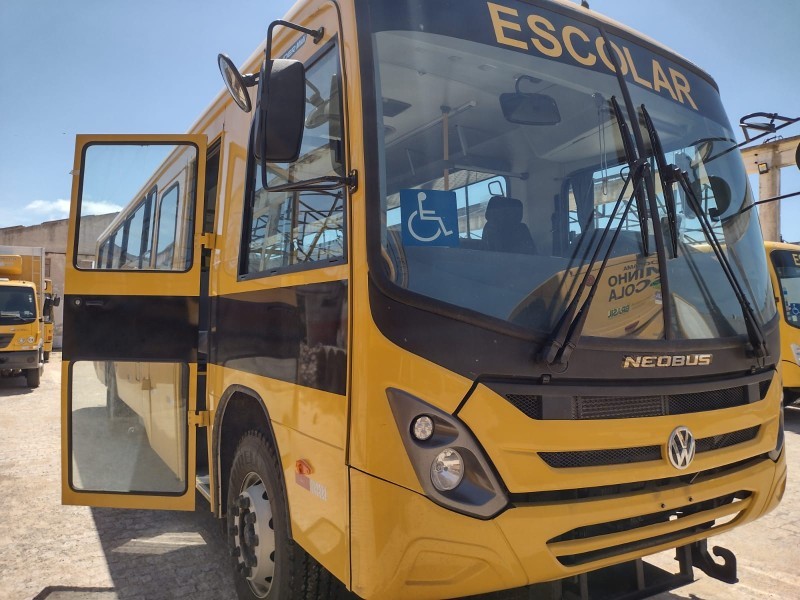 Prefeitura de SJN adquire novos ônibus para a frota de transporte escolar