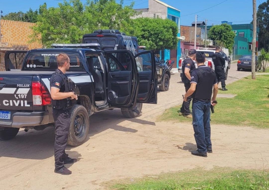 Mais de 15 apenados em prisão domiciliar não foram encontrados pela Polícia Civil em Rio Grande