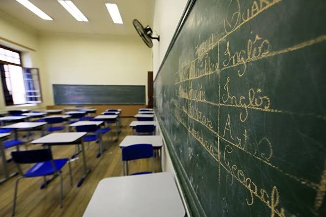MEC divulga nova tabela para salário na educação