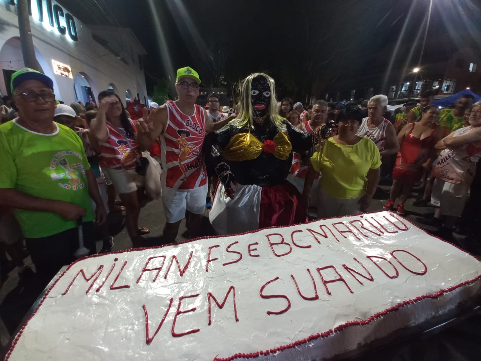 Desfiles da Marilú, Vem Suando Que Eu Te Enxugo e Os 100 Limites foram sucesso no domingo (12)