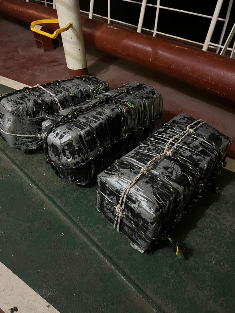 PF apreende 103 kg de cocaína em navio atracado no Porto do Rio Grande