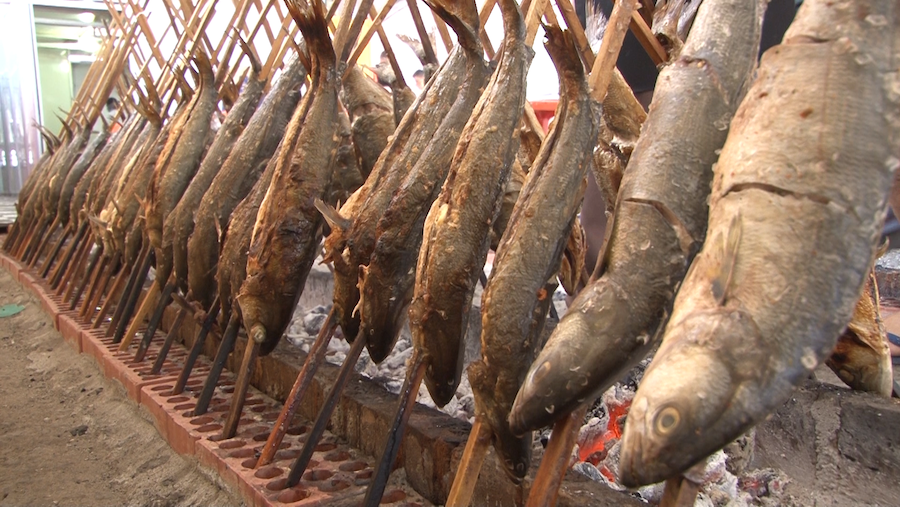 Festimar terá anchova assada e rota gastronômica com a participação de mais de 40 restaurantes 