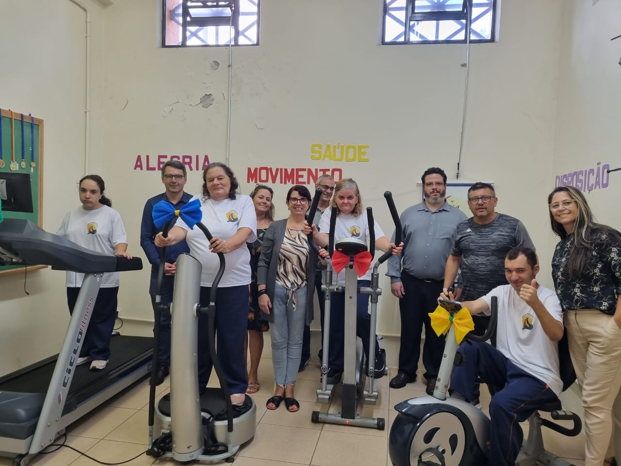 Receita Federal doa equipamentos de atividade física para a Escola Viva