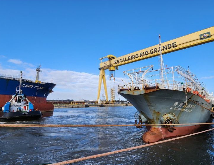 Cerca de 150 vagas de emprego devem ser geradas com chegada de navios para reparos no Estaleiro Rio Grande