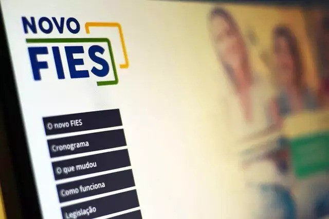 Fies 2023: estudantes têm até 10 de março para se inscrever