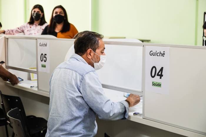 Uso de máscaras em serviços de saúde passa a facultativo em Pelotas