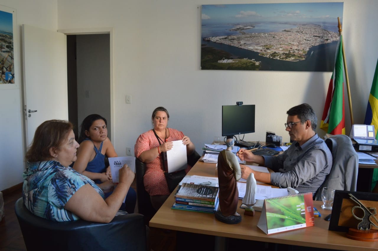 Conselho do Idoso e de Assistência Social leva demandas para a Prefeitura do Rio Grande