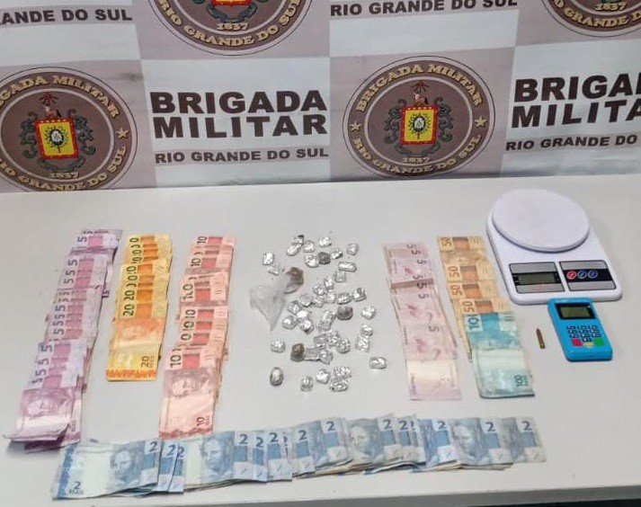 Casal é preso por tráfico de drogas no bairro Santa Rosa, em Rio Grande