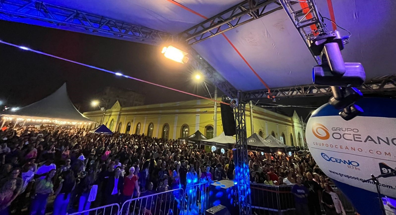 O retorno: milhares de pessoas marcaram presença no Swingando de Rua