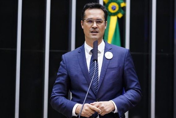 Tribunal Superior Eleitoral cassa mandato do deputado federal Deltan Dallagnol