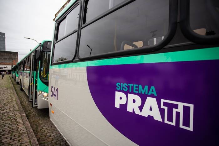 Pelotas recebe três novos ônibus 0 km