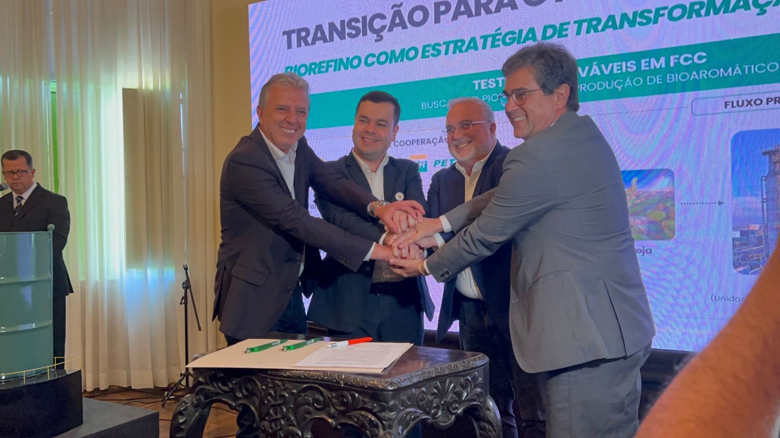 "Rio Grande tem condições quase imediatas de retomar o Polo Naval" afirma o presidente da Petrobras em visita ao Município