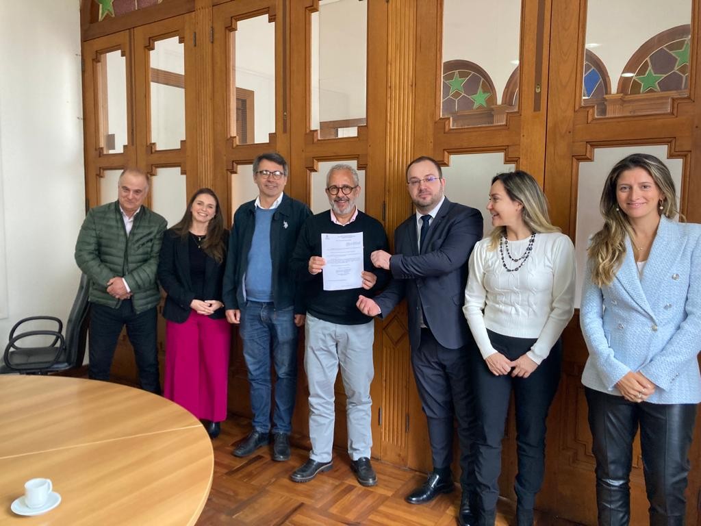 Prefeitura cede terreno para construção de novos prédios da Defensoria Pública e OAB em Rio Grande