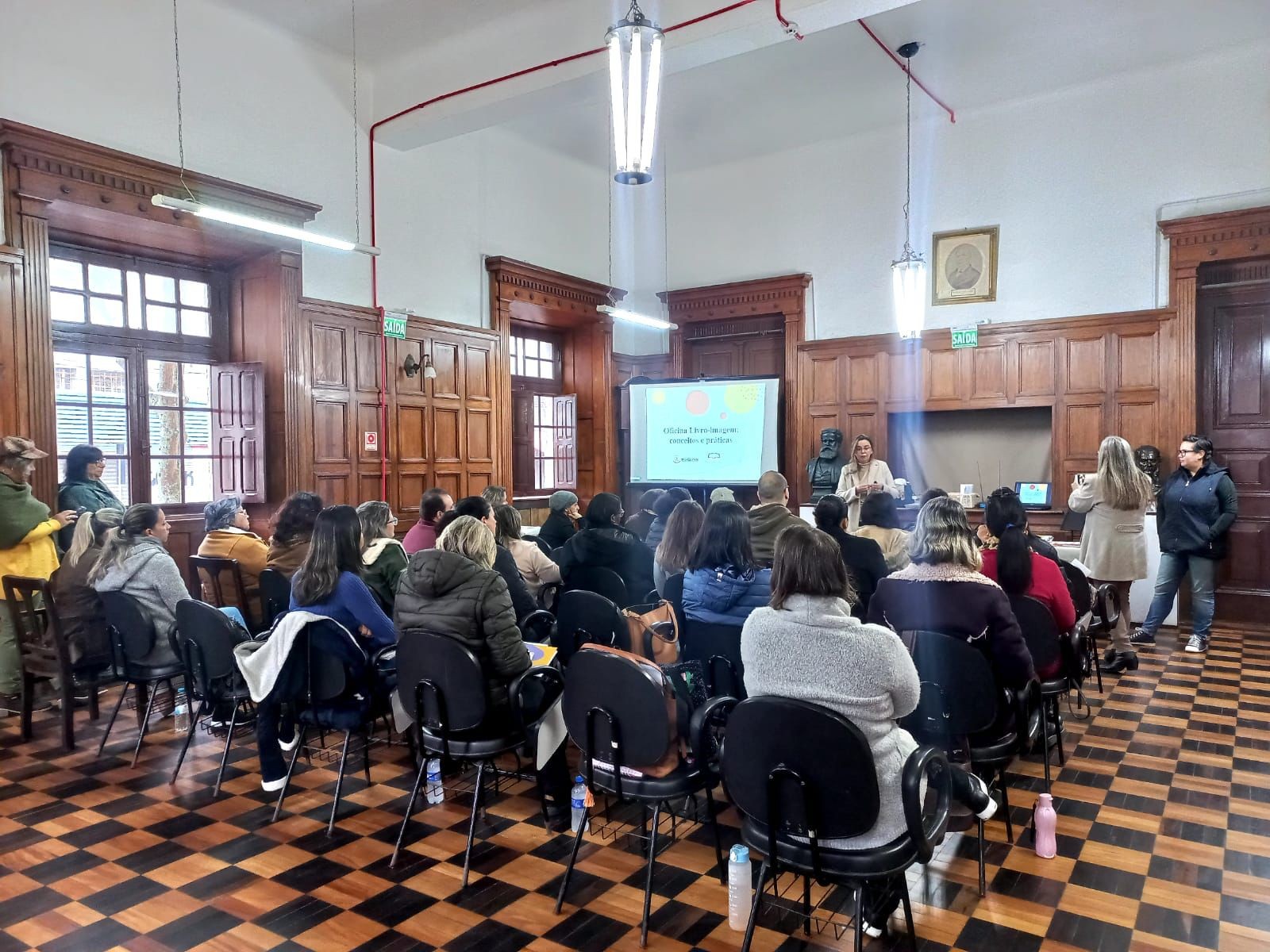 SMEd promove oficinas para professores de língua portuguesa da rede municipal