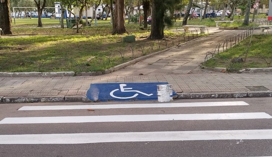 Faixa de segurança da Escola Maria Lucia Luzzardi é revitalizada