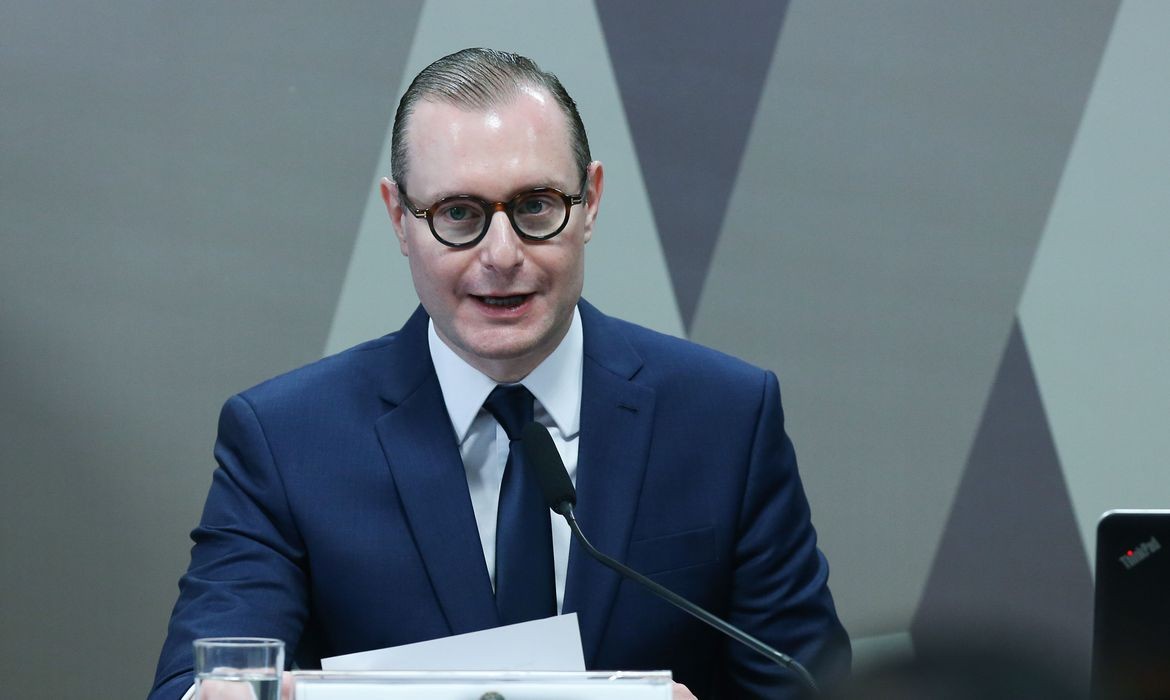 Cristiano Zanin é aprovado pelo Senado para uma vaga no STF