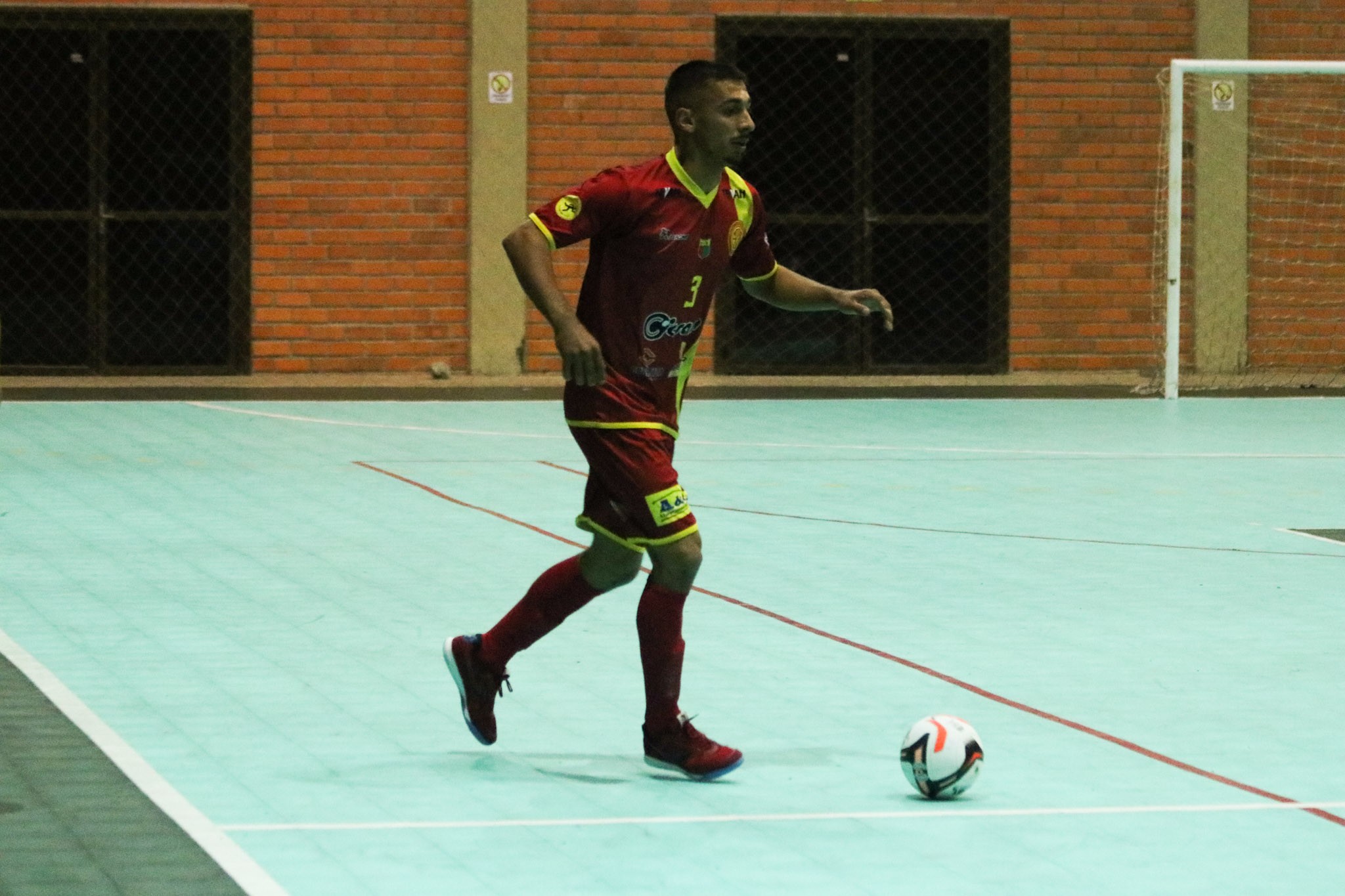 Times rio-grandinos de futsal tropeçam nas séries Ouro e Prata