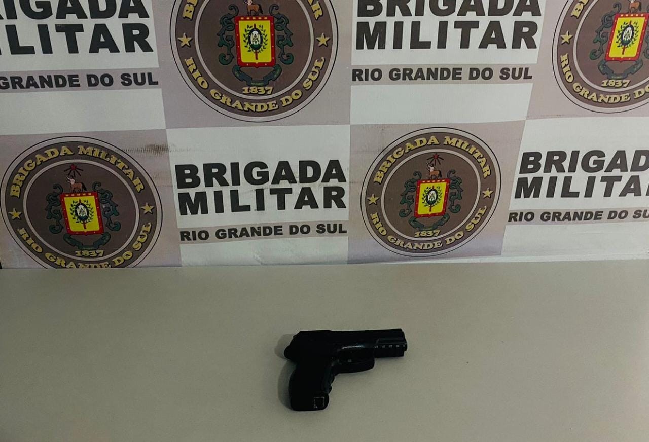 Brigada Militar de Rio Grande prende homem por roubo a transporte coletivo