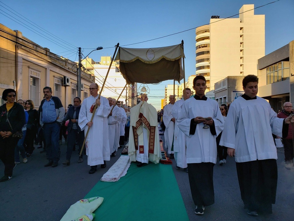 Procissão de Corpus Christi acontece nesta tarde (08) em Rio Grande