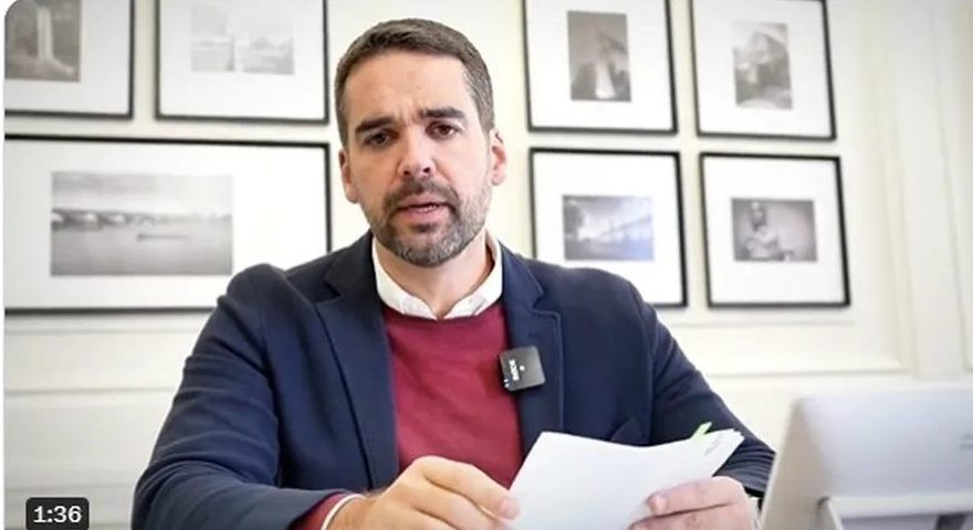 Eduardo Leite aciona Ministério Público contra ex-deputado Jean Wyllys por comentários homofóbicos