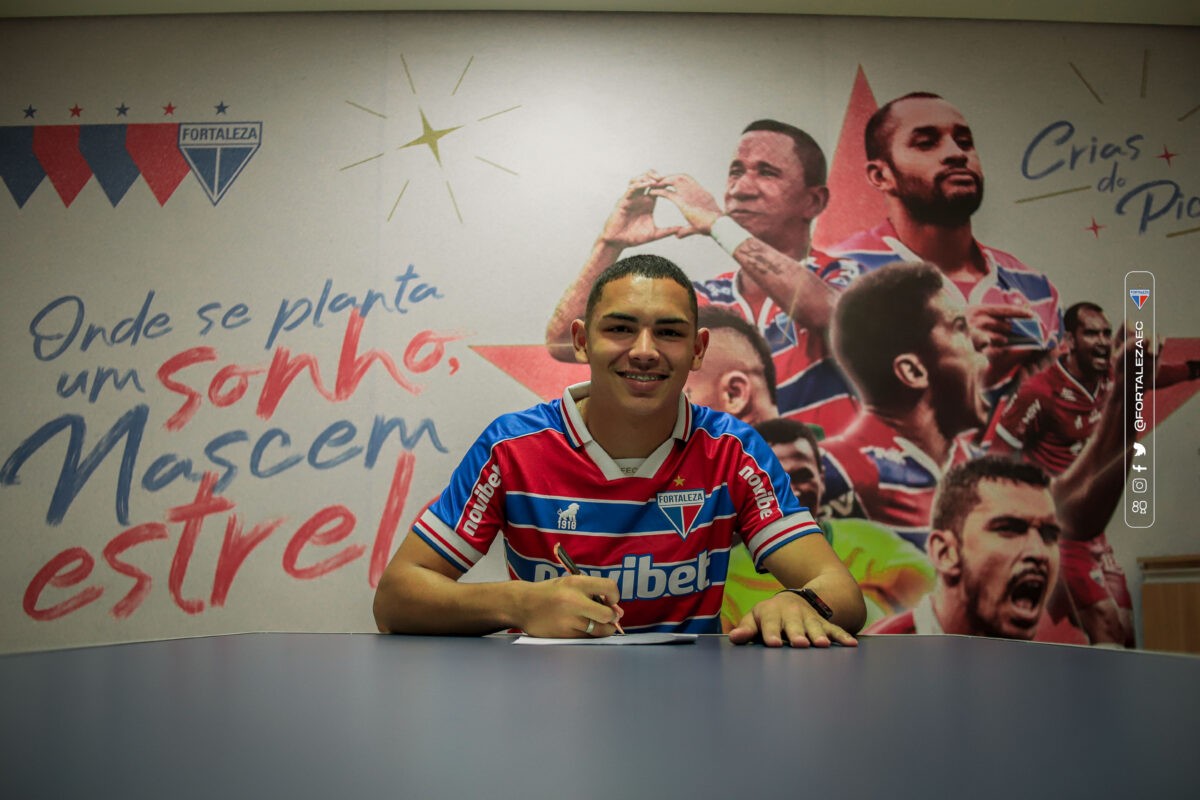 Conheça a história do rio-grandino Tony Lucas, novo reforço do Fortaleza