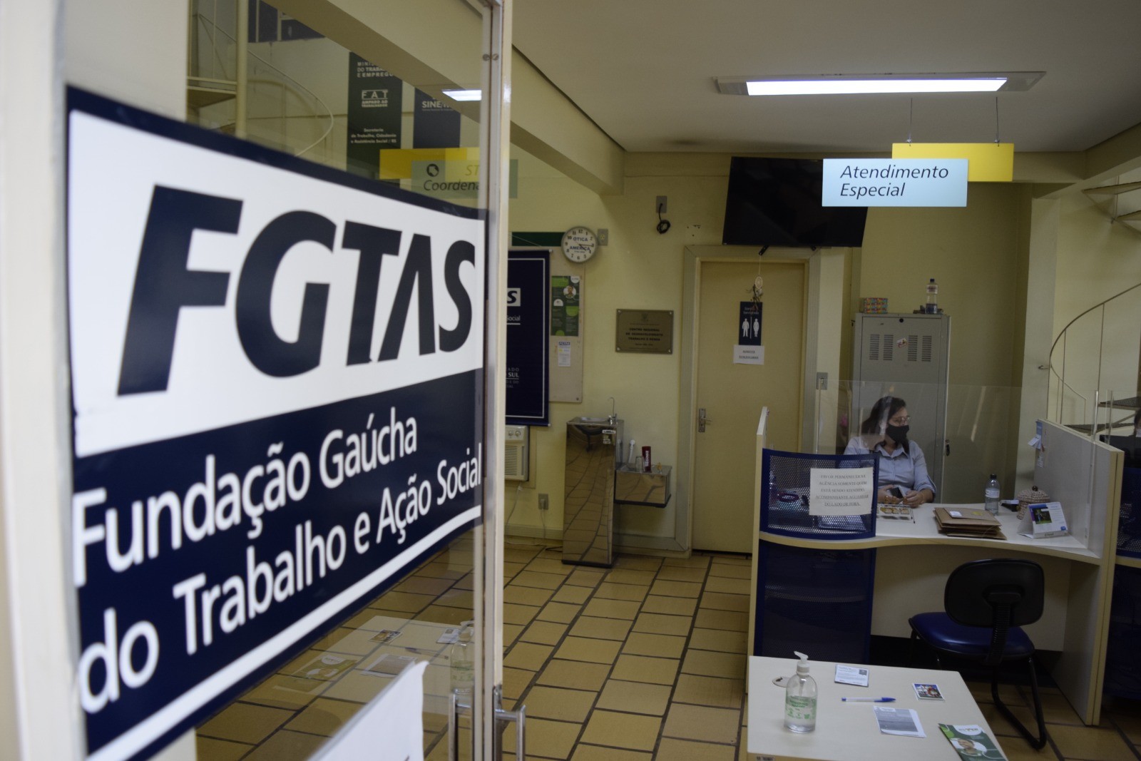 Sine/FGTAS conta com horário alternativo nesta segunda-feira (24)
