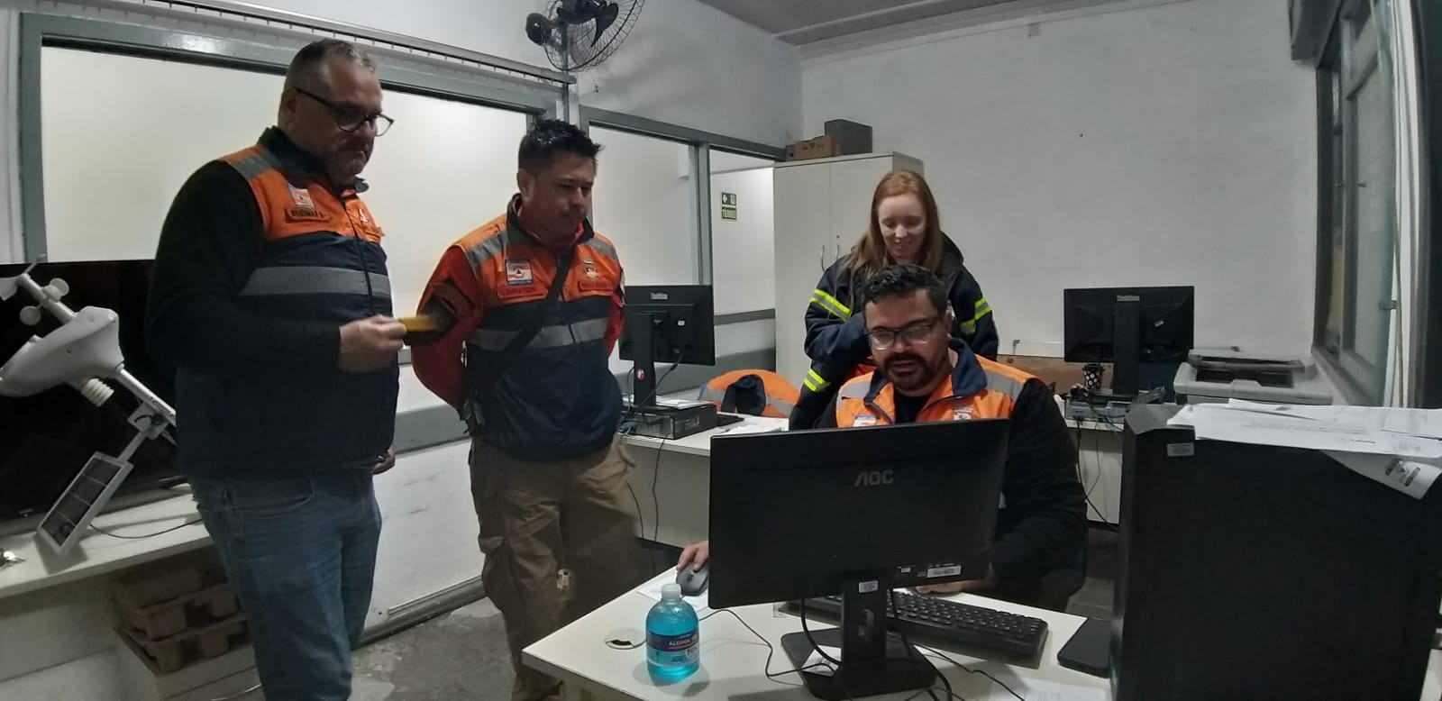 Equipe de Santiago conhece trabalho operacional da Defesa Civil de Rio Grande