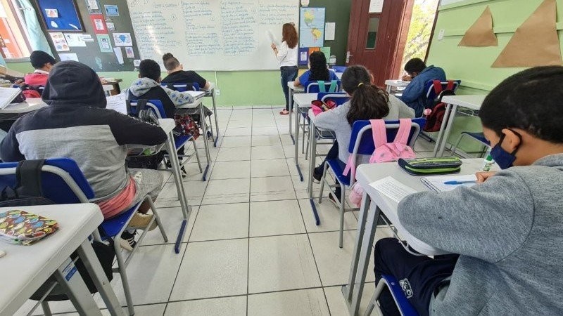 Aulas da rede estadual retornam nesta segunda-feira (31) para mais de 765 mil alunos no RS
